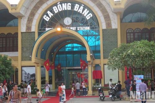 Ga Đồng Đăng 'Cảng nổi' một thời rực lửa và bây giờ