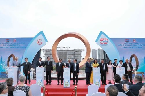 Khánh thành công trình Biểu tượng Hữu nghị quốc tế Thành phố Hồ Chí Minh