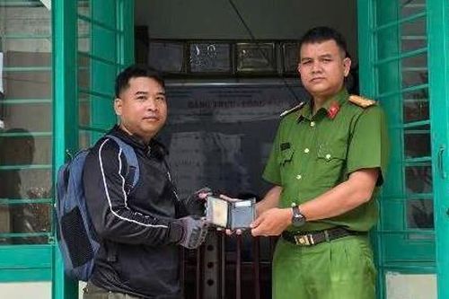 Anh ATing Đô không tham của rơi