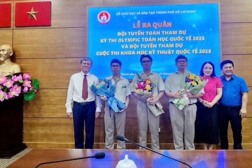 TPHCM: Ra quân 2 đội tuyển tham dự cuộc thi quốc tế