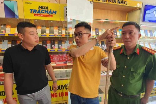 Bắt quản lý Điện máy Xanh trộm hàng chục chiếc điện thoại