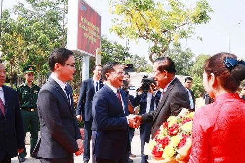 Lãnh đạo Chính phủ đón đoàn đại biểu cấp cao Vương quốc Campuchia