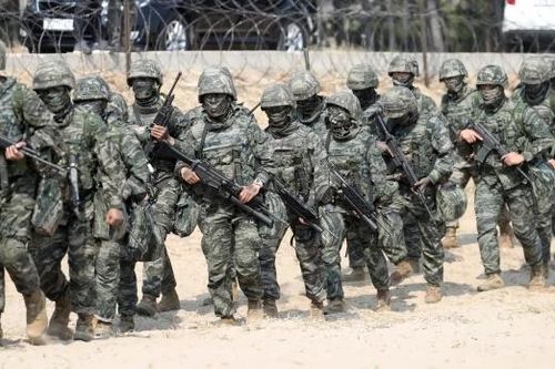 Điểm tin thế giới sáng 29/4: Triều Tiên xác nhận điều quân hỗ trợ Nga, Mexico 'không khuất phục' trước Mỹ, Ấn Độ 'tậu' 26 tiêm kích Pháp