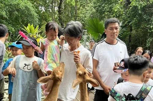 Công nhân nghỉ lễ, doanh nghiệp đồng hành