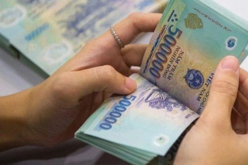 Lương, thưởng với người lao động làm việc không nghỉ lễ 30/4-1/5