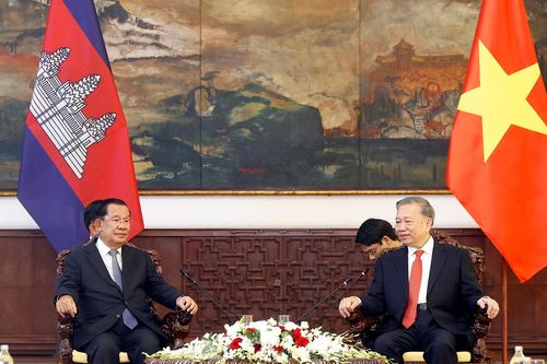 Ông Hun Sen: Campuchia cử quân đội tham dự diễu binh thể hiện sự đoàn kết