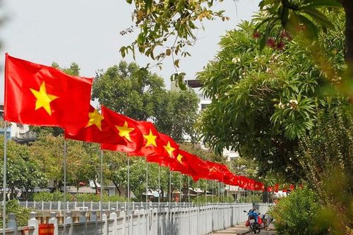 Truyền thông Algeria ấn tượng với không khí kỷ niệm 30/4 ở Việt Nam