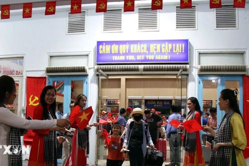 Ga Sài Gòn rực rỡ trong lễ tiễn 'Đoàn tàu Thống Nhất'
