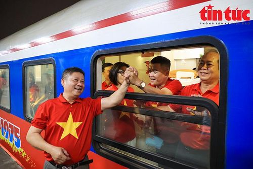 Đoàn tàu Thống Nhất: Hành trình đặc biệt mang tinh thần 30/4