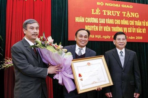 Tên con và khát vọng của mẹ cha