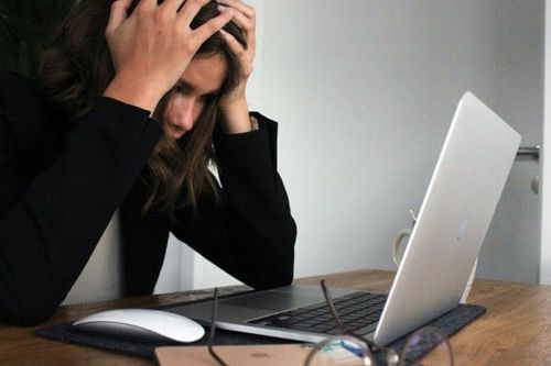 Cơn bão 'kiệt sức' ăn mòn sự gắn bó của nhân tài với doanh nghiệp