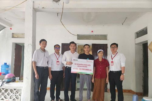 Chi trả tiền bảo hiểm Bảo an tín dụng cho khách hàng bị tử vong do tai nạn tàu biển