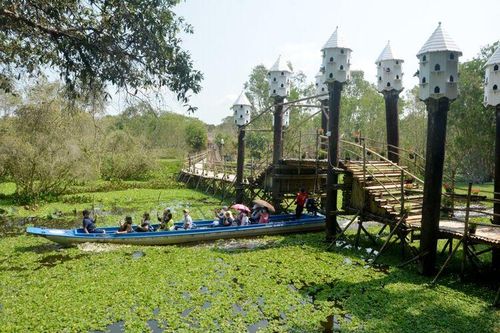 Nghỉ lễ, về An Giang 'check-in'