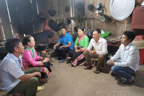 Nậm Pồ chú trọng phát triển đảng viên là trưởng thôn, bản
