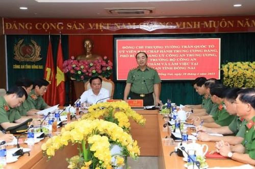 Thứ trưởng Bộ Công an Trần Quốc Tỏ làm việc tại Công an tỉnh Đồng Nai