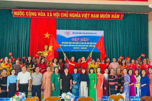 Ia Pa: Gặp mặt nữ đảng viên tiêu biểu là cán bộ, hội viên phụ nữ qua các thời kỳ