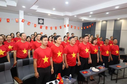 Đảng bộ Sở Tư pháp tỉnh Khánh Hòa tổ chức lễ chào cờ kỷ niệm 50 năm Ngày Giải phóng miền Nam, thống nhất đất nước