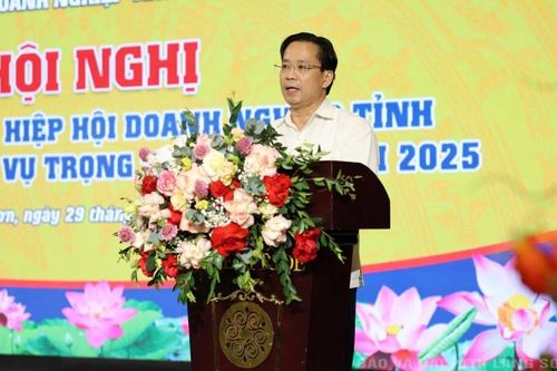 Đồng chí Bí thư Tỉnh ủy làm việc với Hiệp hội Doanh nghiệp tỉnh