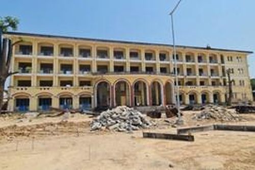 Vướng mặt bằng, xin 'dời' tiến độ