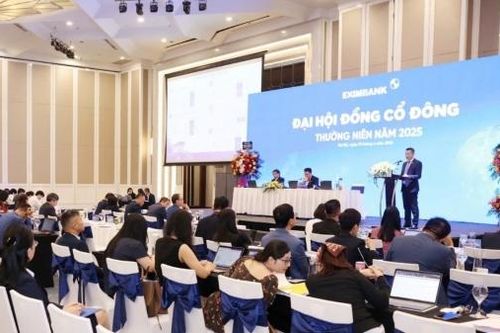 Eximbank thông qua mục tiêu lợi nhuận gần 5.200 tỷ đồng, bầu Hội đồng Quản trị nhiệm kỳ mới