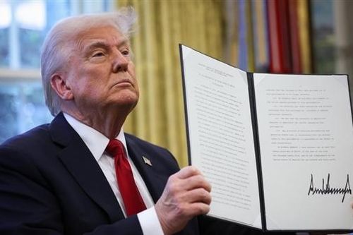 100 ngày đầu trở lại Nhà Trắng của ông Donald Trump