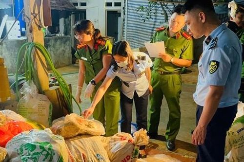 Phát hiện hơn 10 tấn nội tạng bò, trâu 'bẩn' đang chờ 'đẩy' ra thị trường