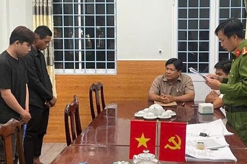 'Khóa tay' 2 tên cướp gây nỗi ám ảnh nhiều phụ nữ đi đường