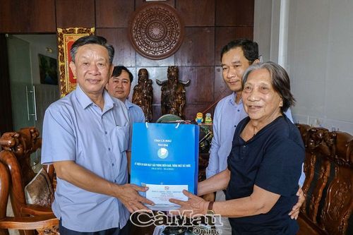 Tri ân những cán bộ lão thành cách mạng
