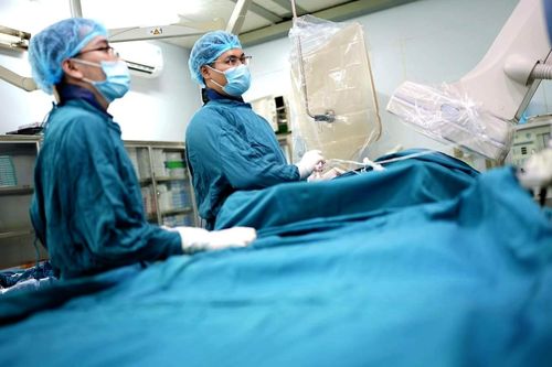 5 tình huống bác sĩ được quyền từ chối khám chữa bệnh