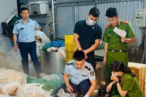 Hà Nội: Phát hiện hơn 10 tấn nội tạng trâu, bò 'bẩn', người tiêu dùng cần cảnh giác