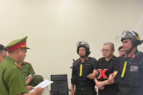 TP Hồ Chí Minh: Triệt phá đường dây sử dụng mạng máy tính, mạng viễn thông chiếm đoạt tài sản
