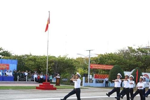 Trường Sa kiêu hãnh tháng Tư