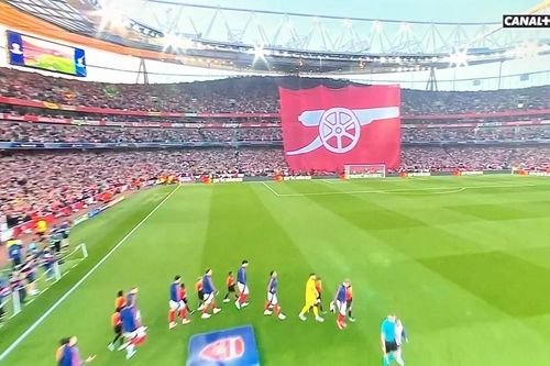 Arsenal trở thành trò cười