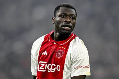 MU suýt dính 'cú lừa' từ Ajax