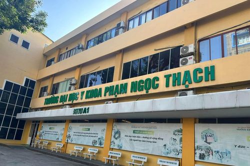 Ứng viên giáo sư bị loại bất ngờ, hiệu trưởng gửi văn bản khẩn
