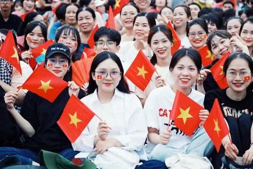 Lễ Kỷ niệm 30/4 để lại ấn tượng sâu đậm trong lòng người dân trong nước và bạn bè quốc tế