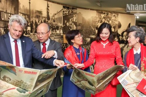 Giới thiệu phụ san đặc biệt của Báo Nhân Dân tại Pháp