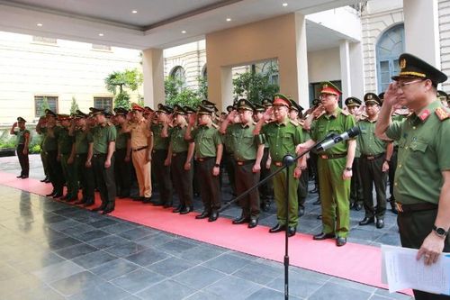 Công an Thủ đô dâng hương tưởng nhớ, tri ân Anh hùng, Liệt sĩ