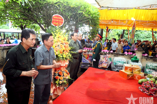 Thanh niên xung phong Thủ đô sống bám cầu đường, chết kiên cường dũng cảm