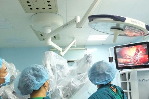 50 năm y tế TPHCM: Phát triển kỹ thuật chuyên sâu, thu hẹp khoảng cách các tuyến
