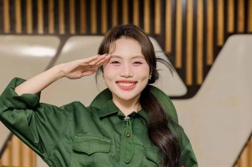 Phương Mỹ Chi 'flex' niềm tự hào khi được biểu diễn chào mừng Đại lễ 30/4