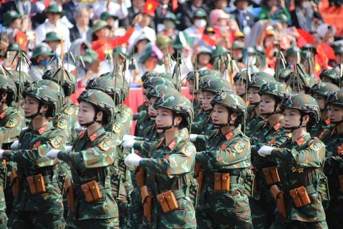 Những 'bông hồng thép' rạng rỡ, đầy khí phách tại Lễ diễu binh, diễu hành