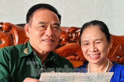 Những bức thư vượt bom đạn và chuyện tình người lính giữa chiến tranh