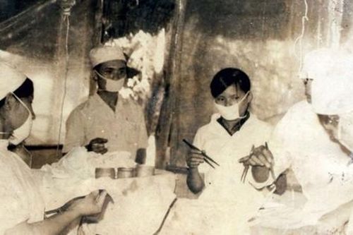 Thanh xuân màu đỏ…