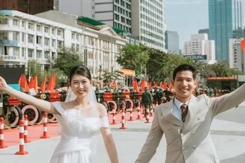 'Hòa bình đẹp lắm' chạm mốc 1 tỉ lượt xem