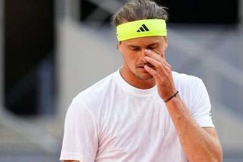 Zverev bị loại, Medvedev và Casper Ruud vào tứ kết Madrid Open