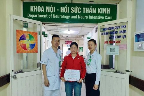 Bạn đọc giúp đỡ gia đình có bố tử nạn, 2 con chấn thương nặng hơn 99 triệu đồng