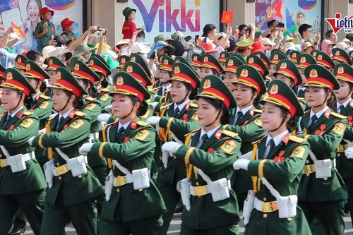 Toàn cảnh lễ diễu binh kỷ niệm 50 năm thống nhất mãn nhãn người xem