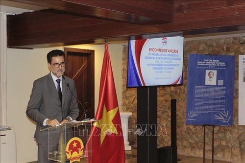 Quan chức Brazil ấn tượng trước tinh thần kiên cường của nhân dân Việt Nam