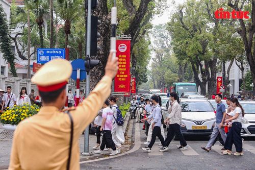Bảo đảm an toàn, phân luồng giao thông khu vực Lăng Chủ tịch Hồ Chí Minh dịp lễ 30/4-1/5